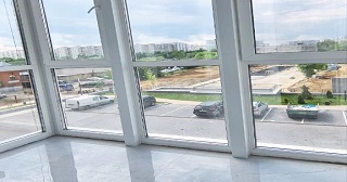 Панорамное остекление балкона Воркута цена от 11 тыс. руб. м/п.